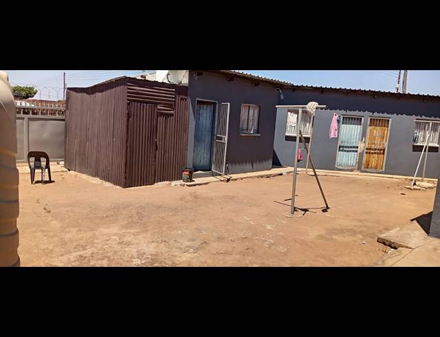 11 BEDROOM HOUSE FOR SALE IN SOSHANGUVE L